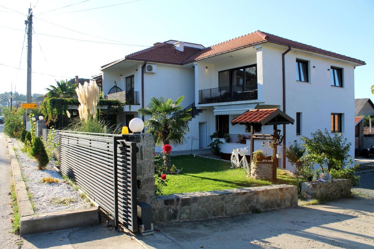 Belov Rooms And Apartments Demir Kapija Exterior photo