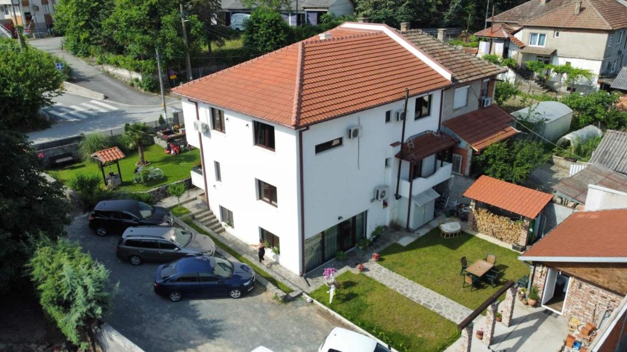 Belov Rooms And Apartments Demir Kapija Exterior photo